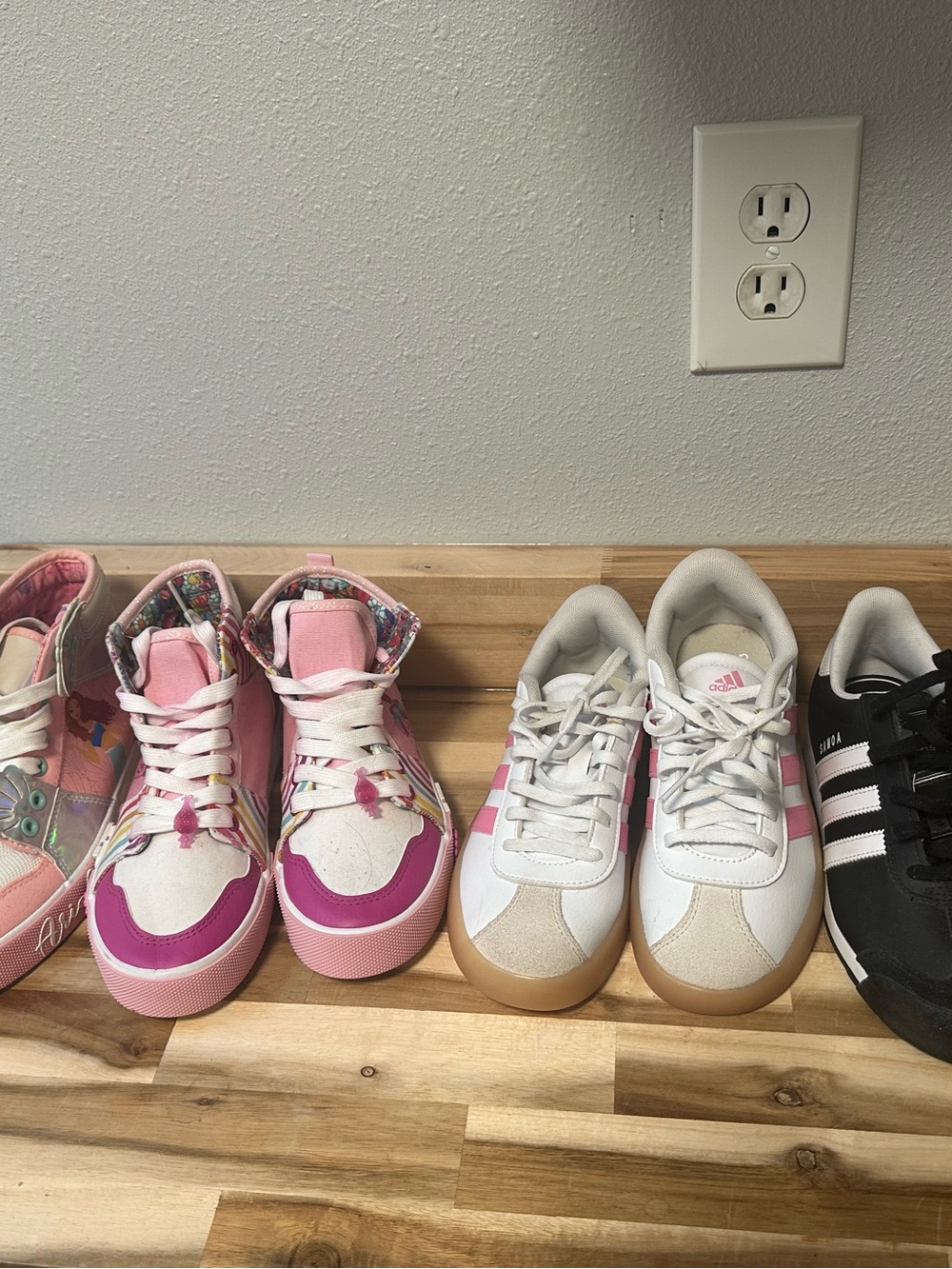 Bundle of 4 pairs of shoes size 3 girls new